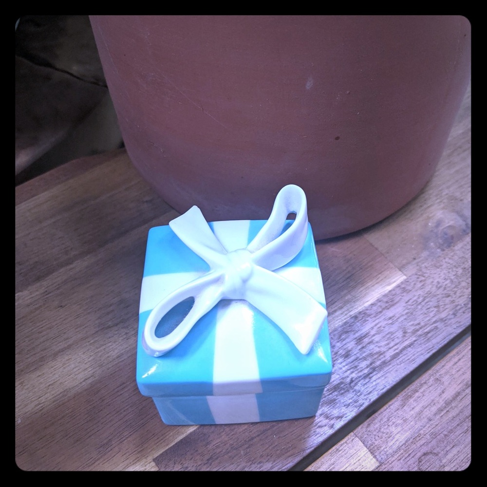 Tiffany China box, trinket or jewelry box